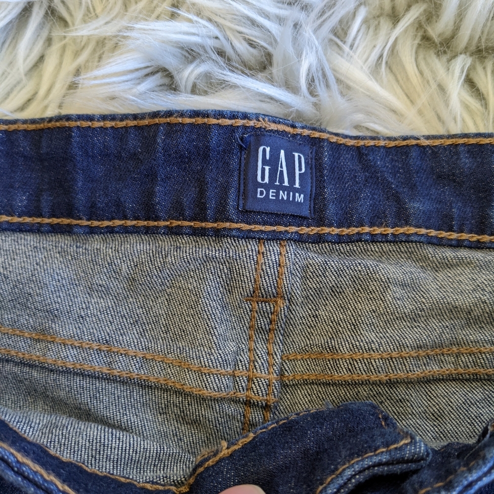 GAP Jean Shorts ♥️ - Picture 6 of 8